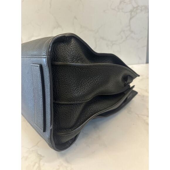 Saint Laurent Tote Bag in Black Leather - Good Condition - Picture 8 of 10